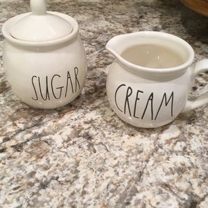 Raedunn cream and sugar